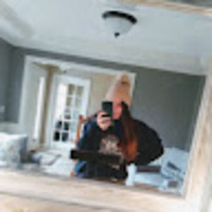 Meet your Posher, Mia